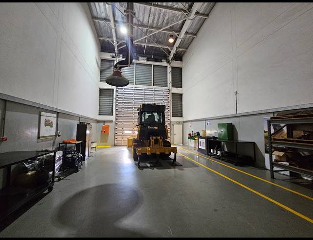 4,633M² TRAINING FACILITY FOR SALE IN HUGHES